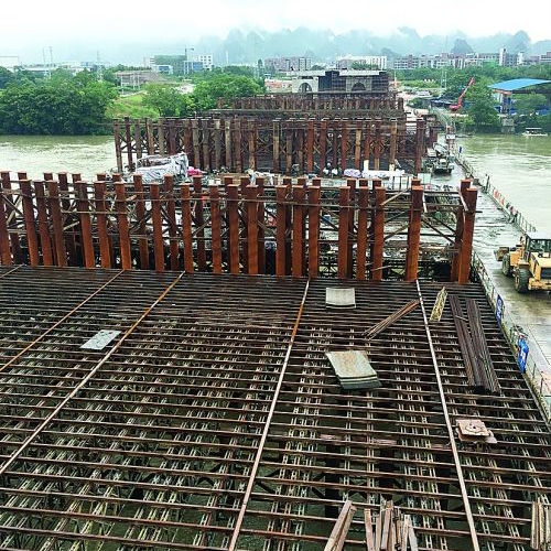 桂林龍門大橋工程建設