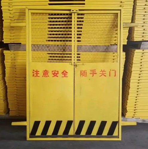電梯防護門